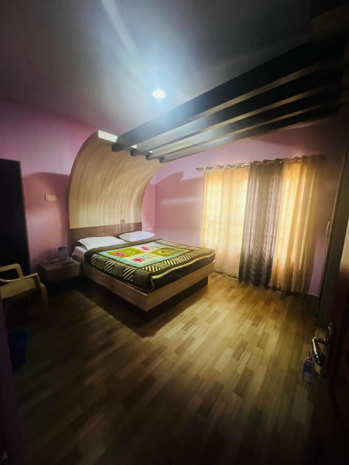 Akr Resitancy Hotel Ooty Exterior foto